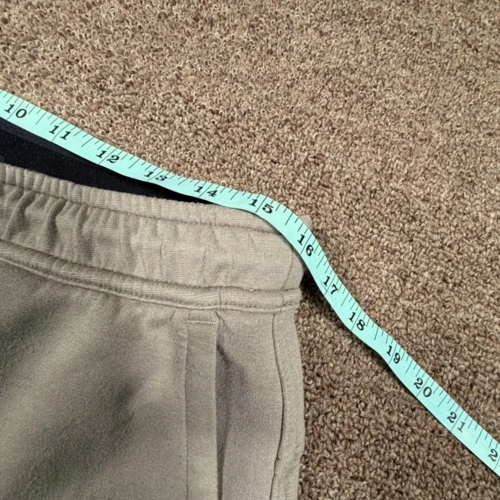 American Eagle Men's 24/7 Cargo Jogger Pants Tan Drawstring Size M‎